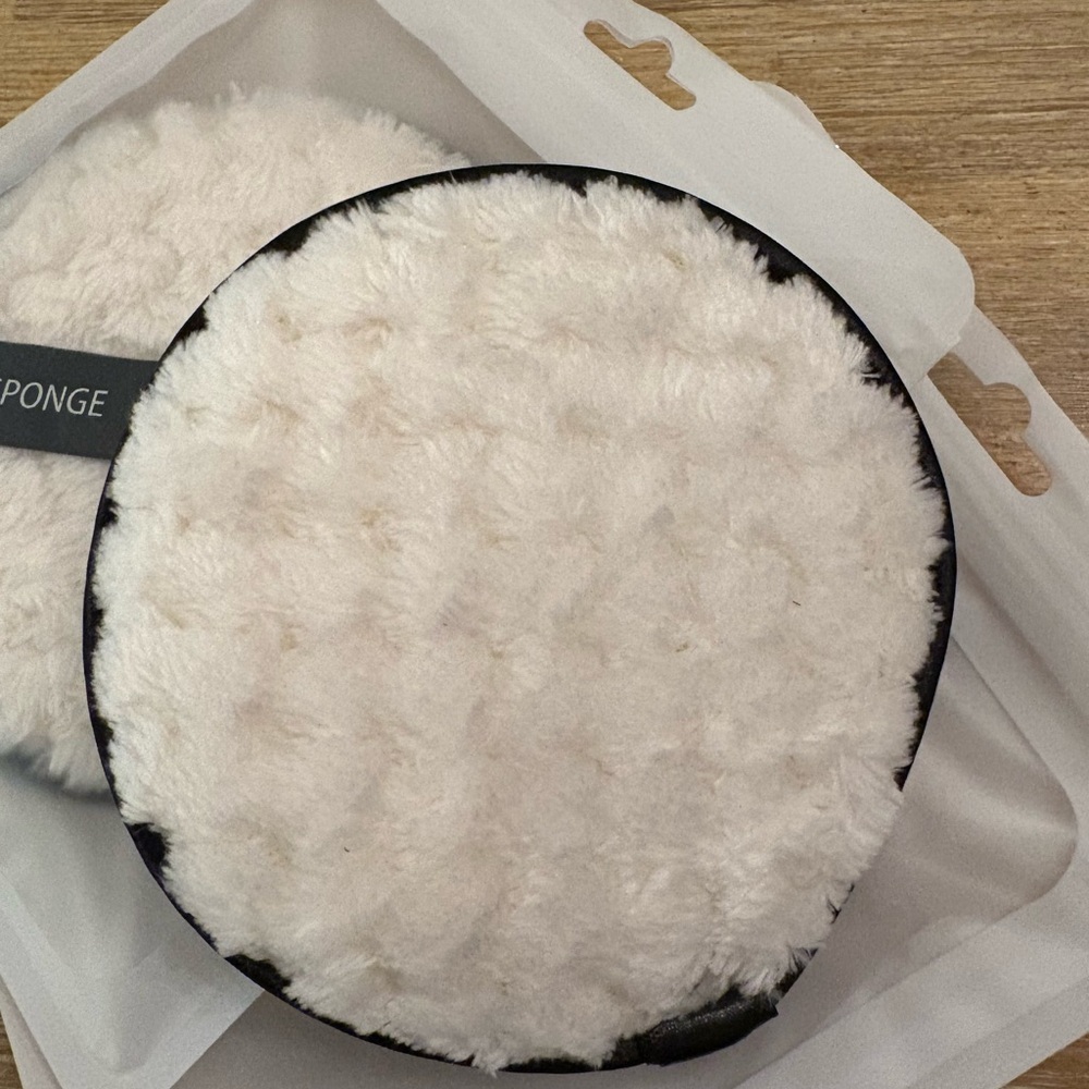New- Makeup Remover Facial Sponge Pad Set - Picture 8 of 12
